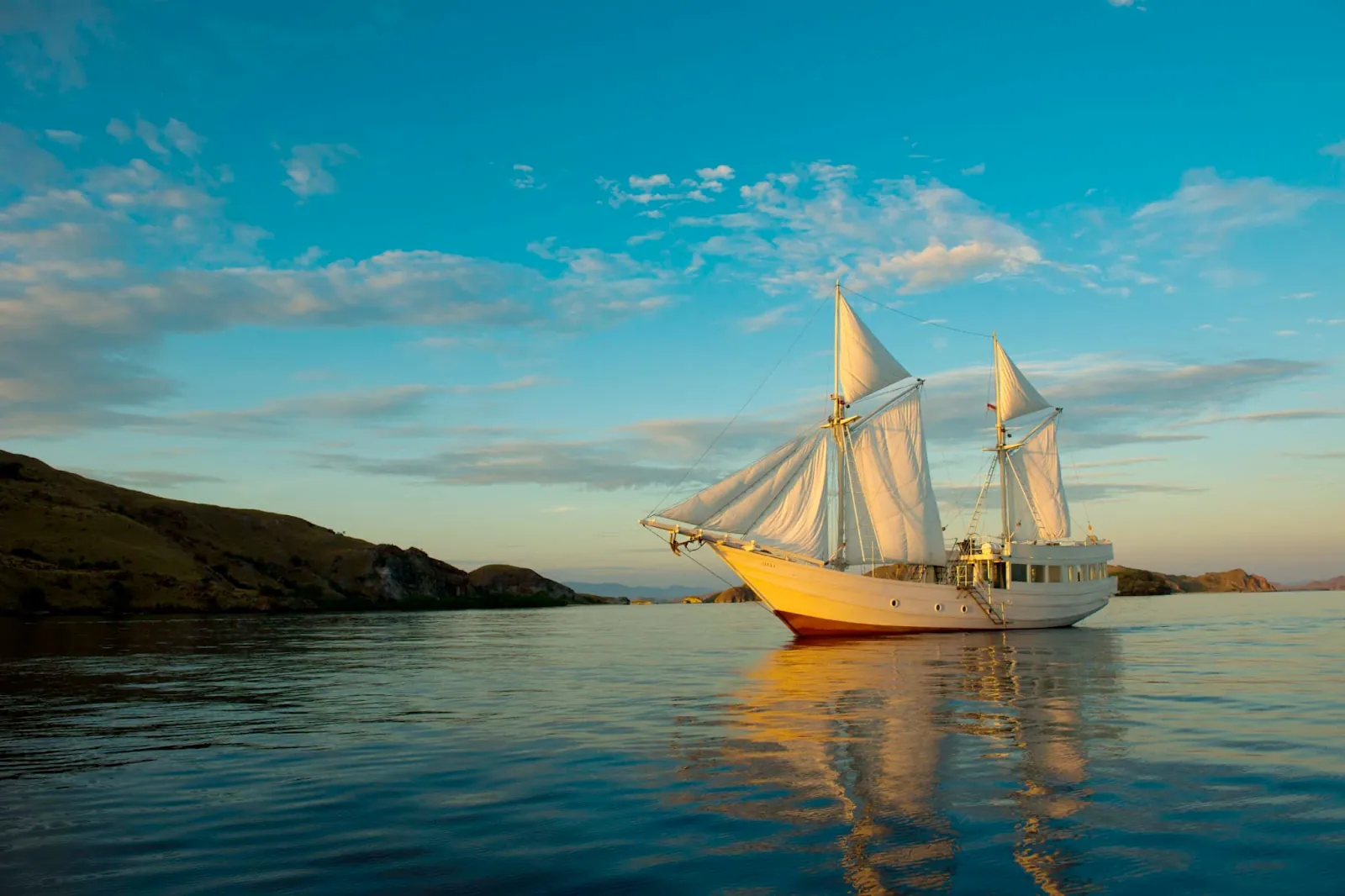 ALEXA Private Cruises, a luxury yacht charter operating in Pink Beach Komodo, Indonesia